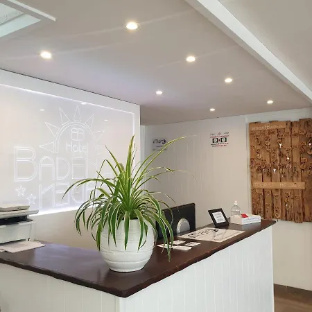Baden Baden فندق ريميني