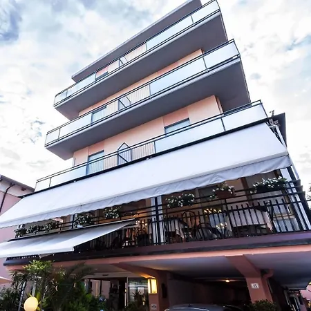 ホテル Baden Baden 2*