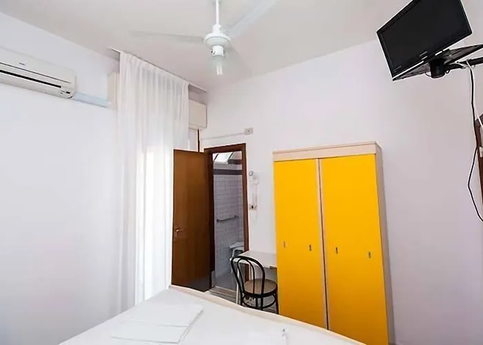 Отель Baden Baden 2*